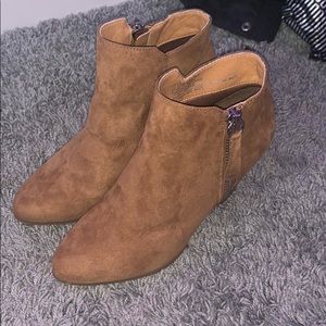 Heel booties